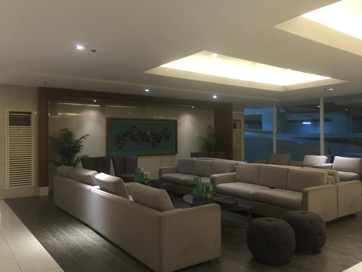 Breeze Residences Condotel Pasay Buitenkant foto