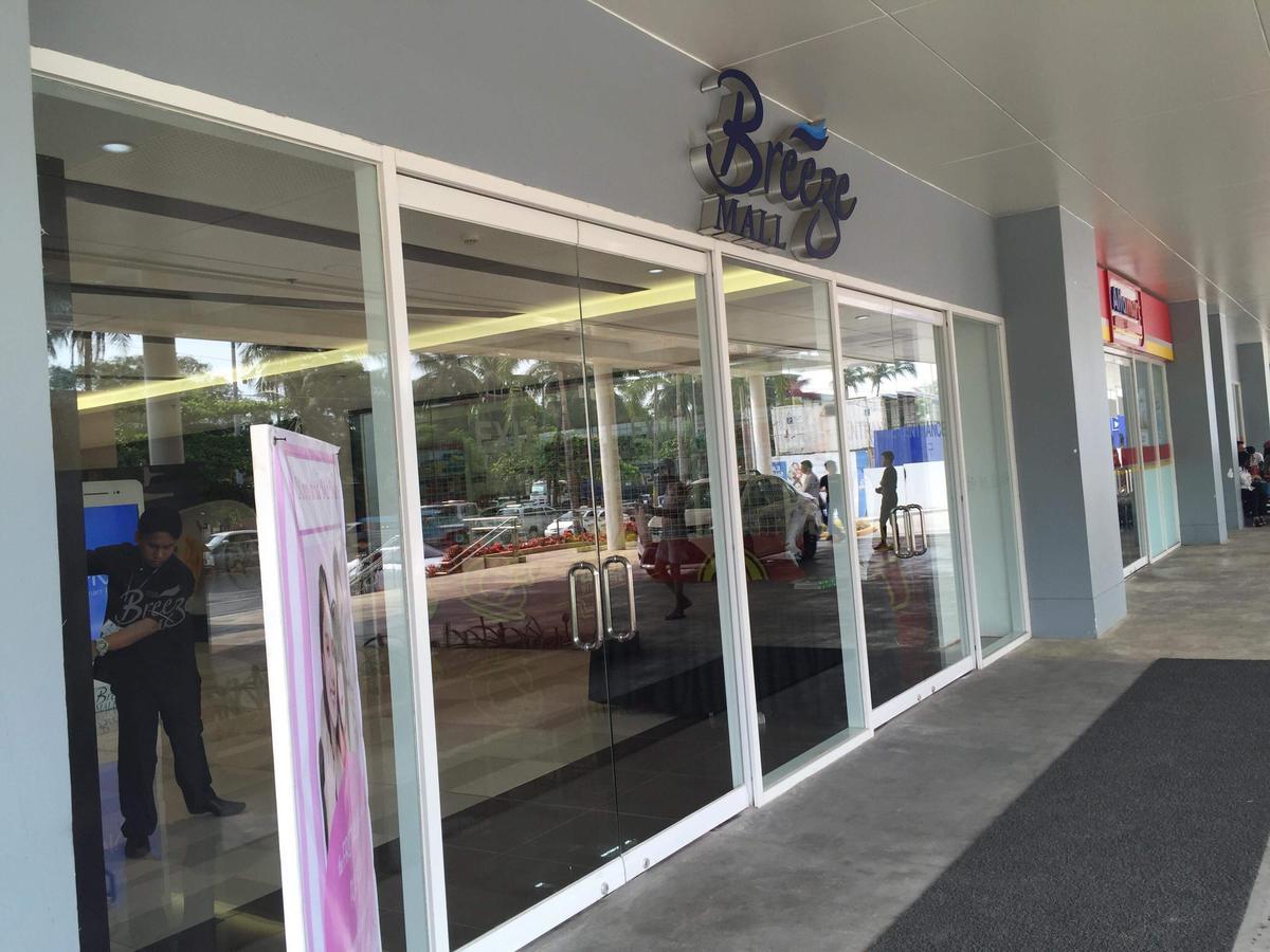 Breeze Residences Condotel Pasay Buitenkant foto